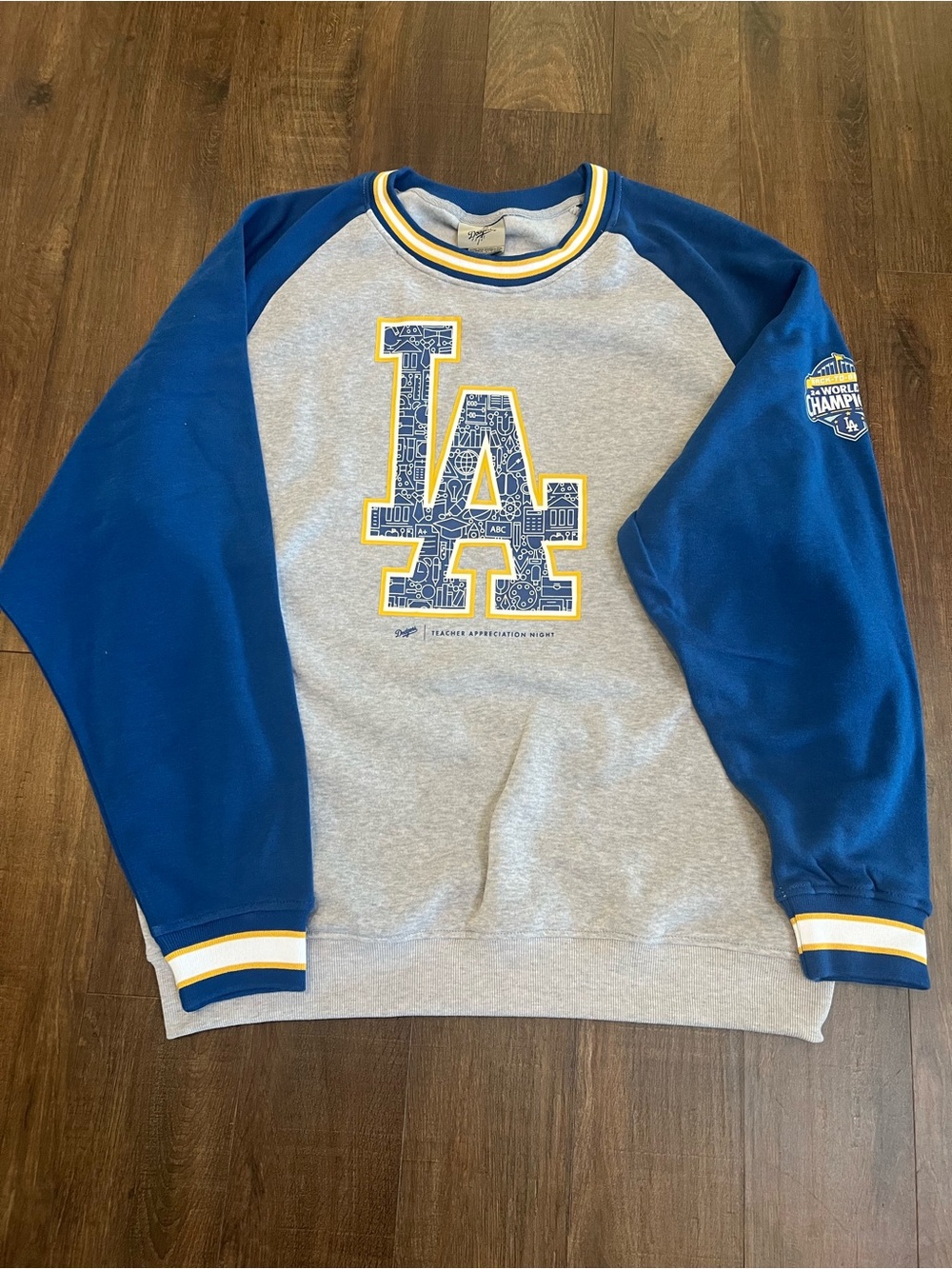 LA Dodgers Grey & Blue Raglan Sweatshirt - Teacher Appreciation Night XL